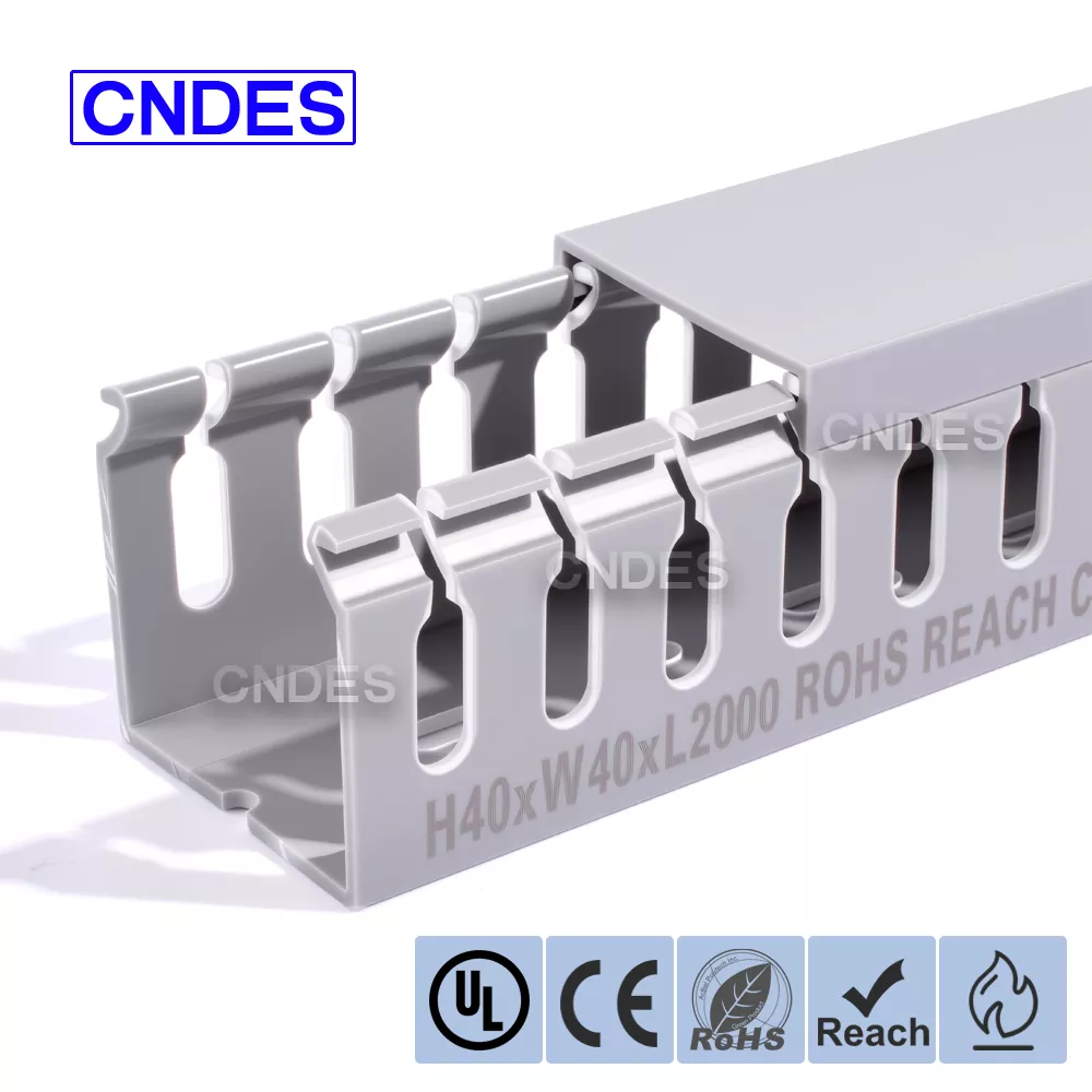 कव्हरसह 40×40 PVC वायरिंग डक्ट